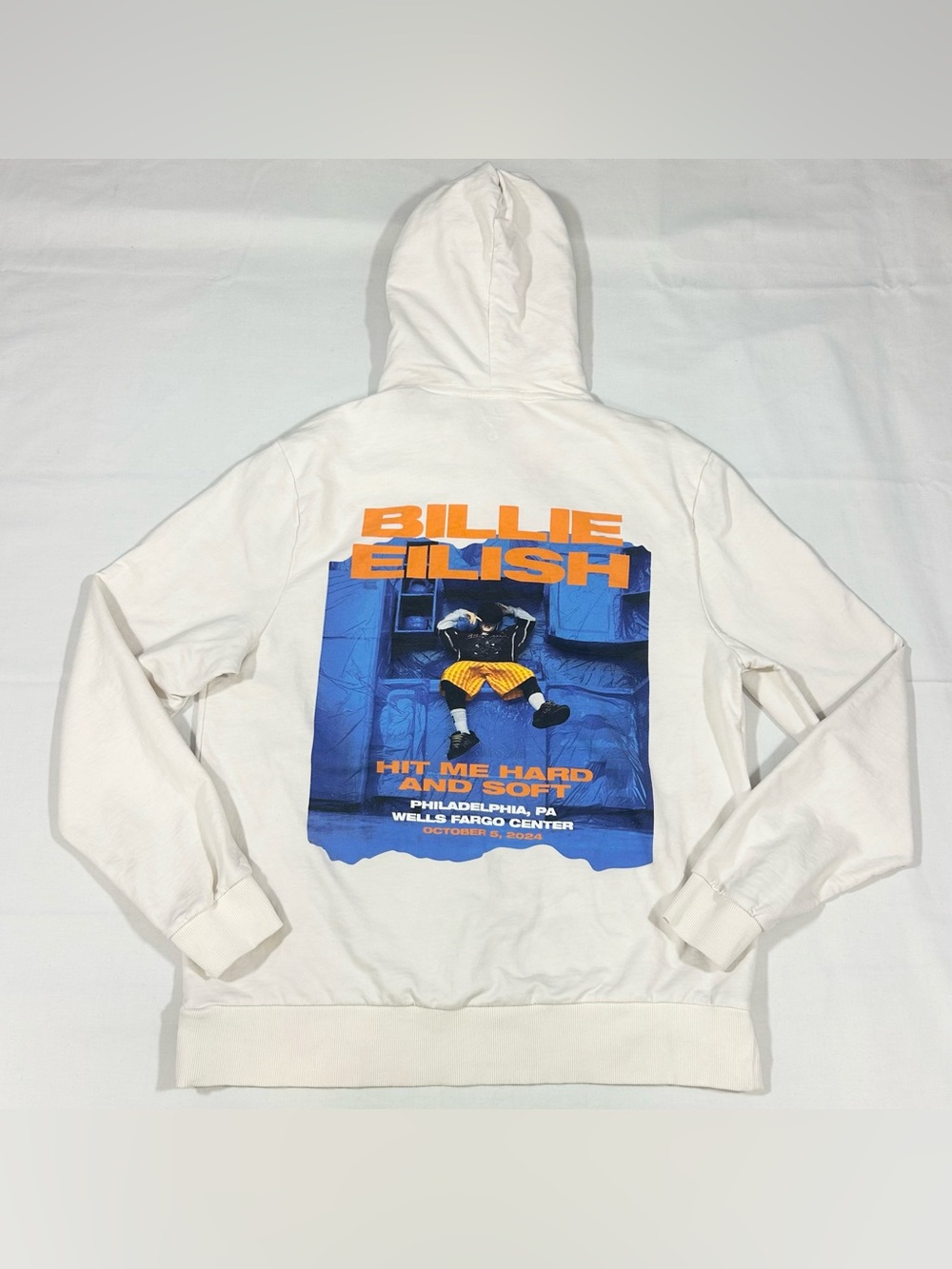 Wells Fargo Center 2024 Billie Eilish Hit Me Hard Tour Hoodie Large Merch Ivory